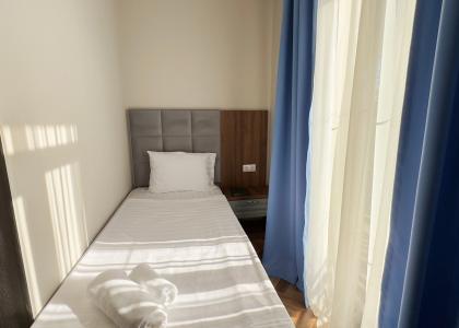 room 156 thumbnail 2